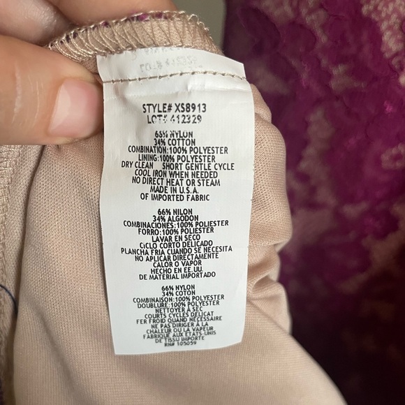 Xscape Cutout Lace Purple Gown. Pre-Owned. - Picture 8 of 9